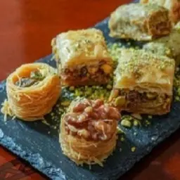بقلاوة مشكلة